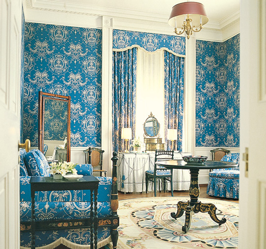 Preppy Home Decor holly thomas apartment therapy fashion editor homes 10 10 White House 3 Preppy Home Decor preppy home decor family room eclectic with beige patterned rug beige 10 10 White House 3