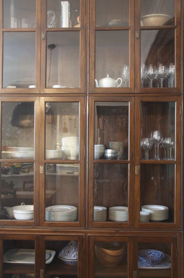 antique-bookcase-kitchen-cabinet-minimised