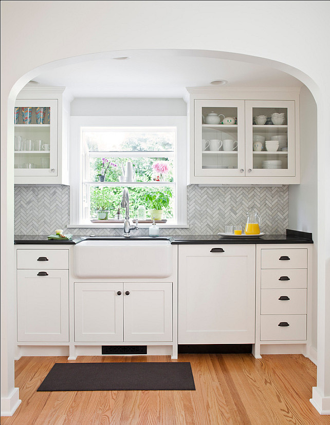 A Guide To White Paint Elements Of Style Blog Benjamin Moore Simply White Oc 117