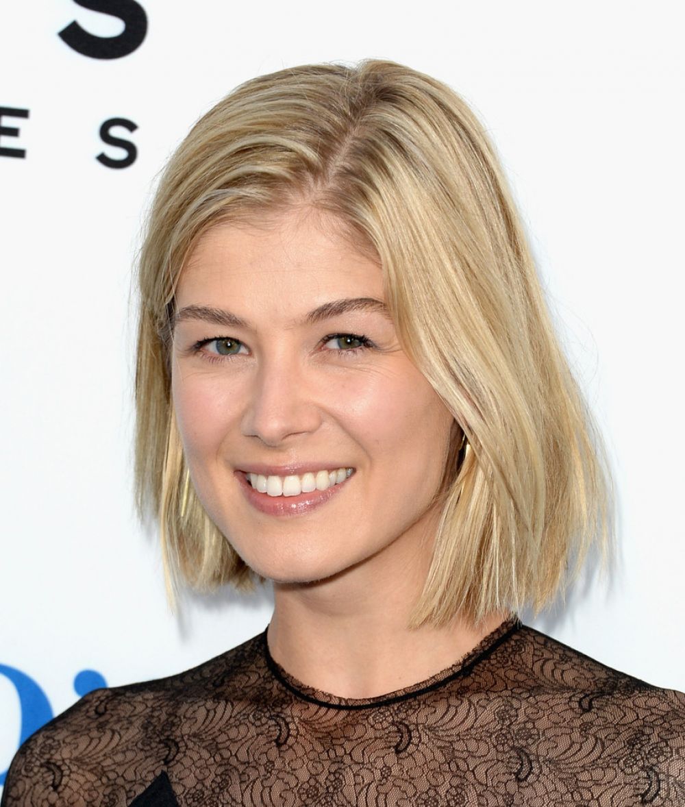 rosamund-pike-at-the-world-s-end-premiere-in-hollywood_1