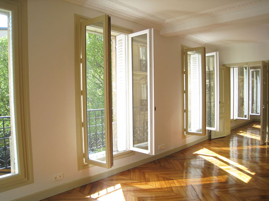 20150428150723_lille_3_paris_luxury_windows_living_room